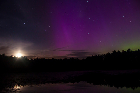 Lake Rohunta Northern Lights and Moonset