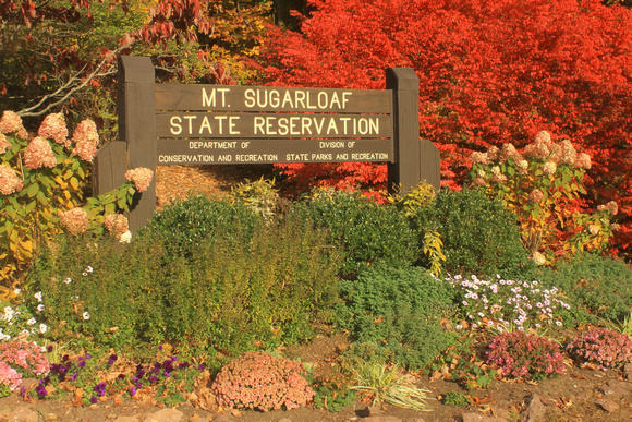 Mount Sugarloaf State Reservation Entrance