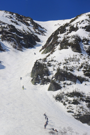 Mount Washington Tuckermans Ravine Skiiers Climbing Headwall 2