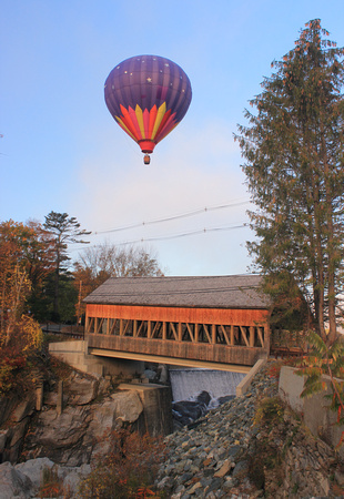 Quechee Covered Bridge and Hot Air Balloon