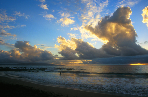 Kamole Beach Thunderstorm Sunset